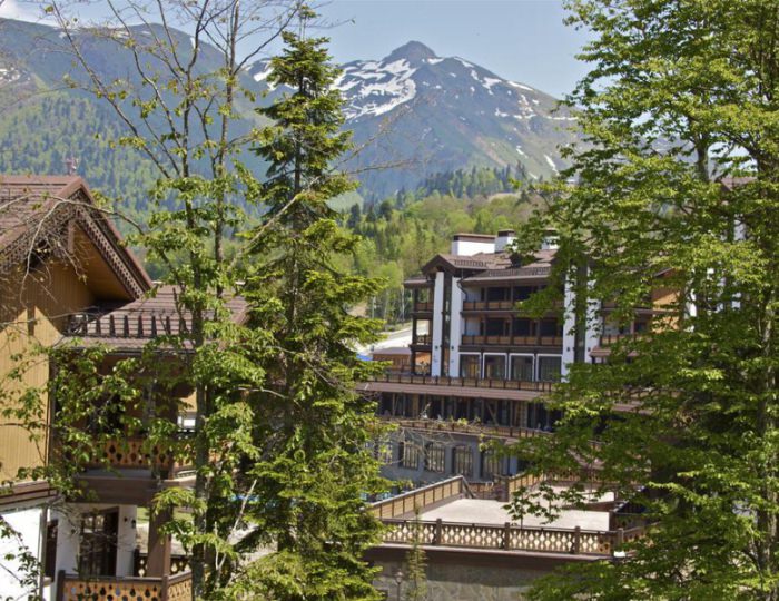 Внешний вид и территория - ГК «Поляна 1389 Отель и СПА»